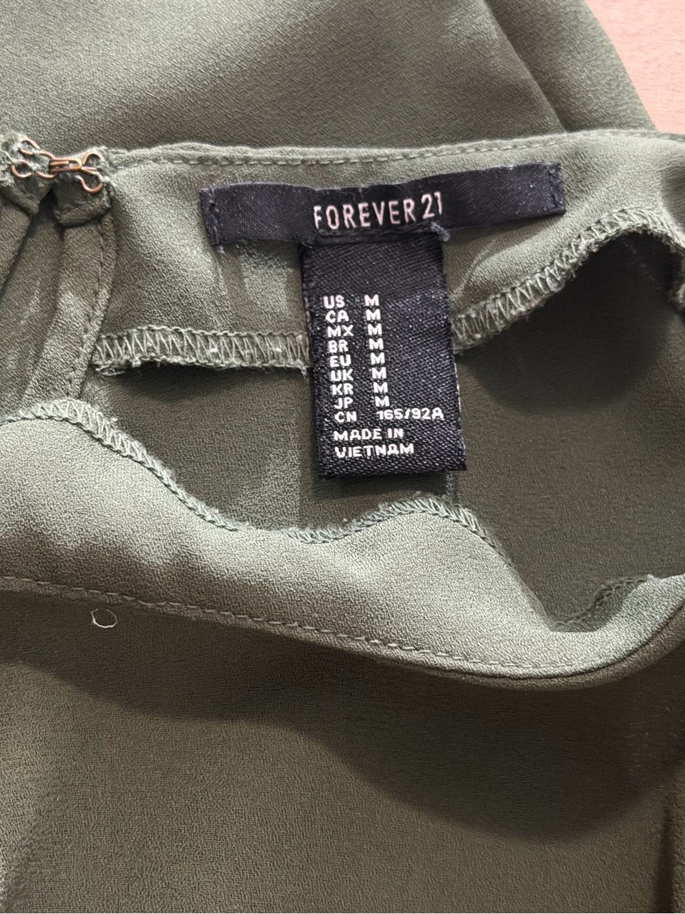 Forever 21 Olive Green Satin Blouse Roll Tab Sleeve Top M | Old Money Work - Picture 5 of 6